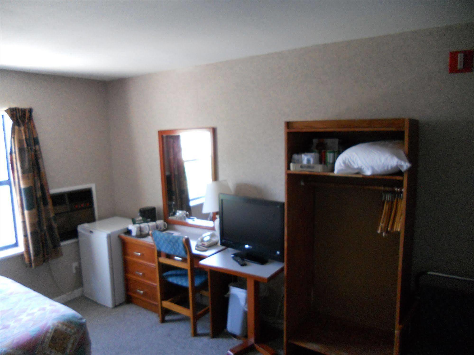 Happy Day Inn Burnaby Eksteriør bilde
