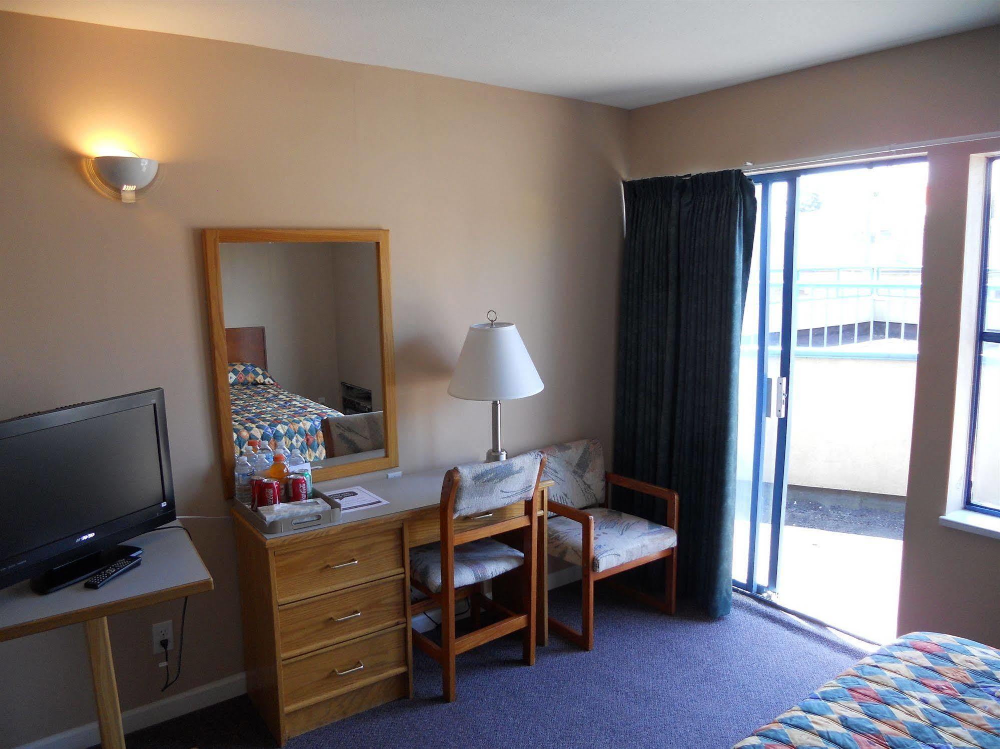 Happy Day Inn Burnaby Eksteriør bilde